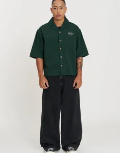 Austin Chain Stitch Cropped Short Sleeve Shirt in Forest Green