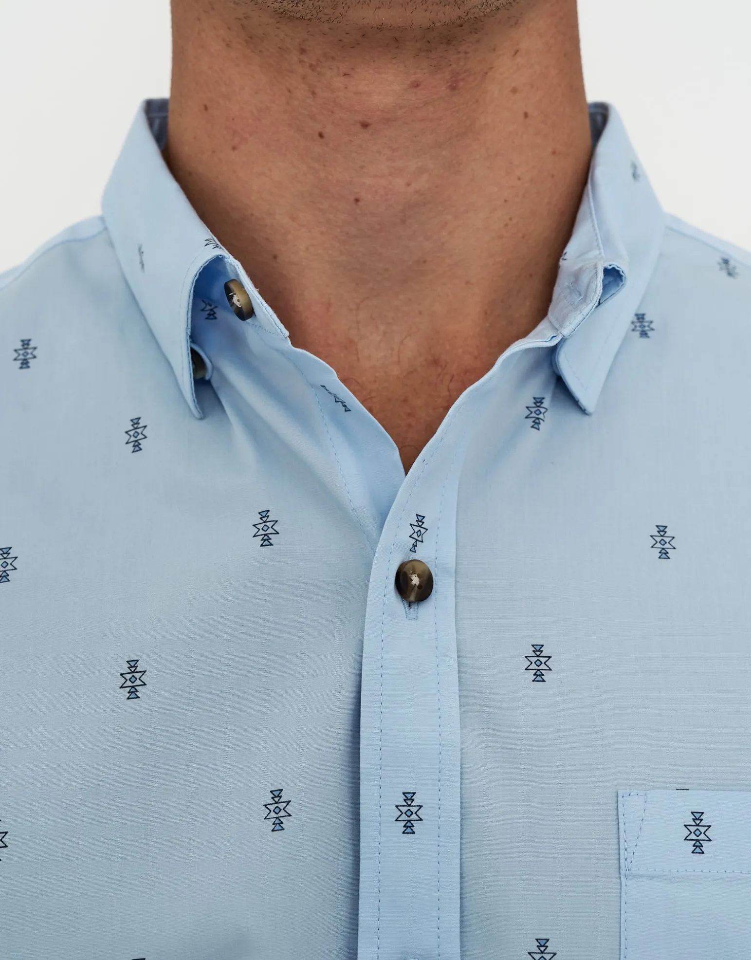 Azura Short Sleeve Shirt in Light Blue