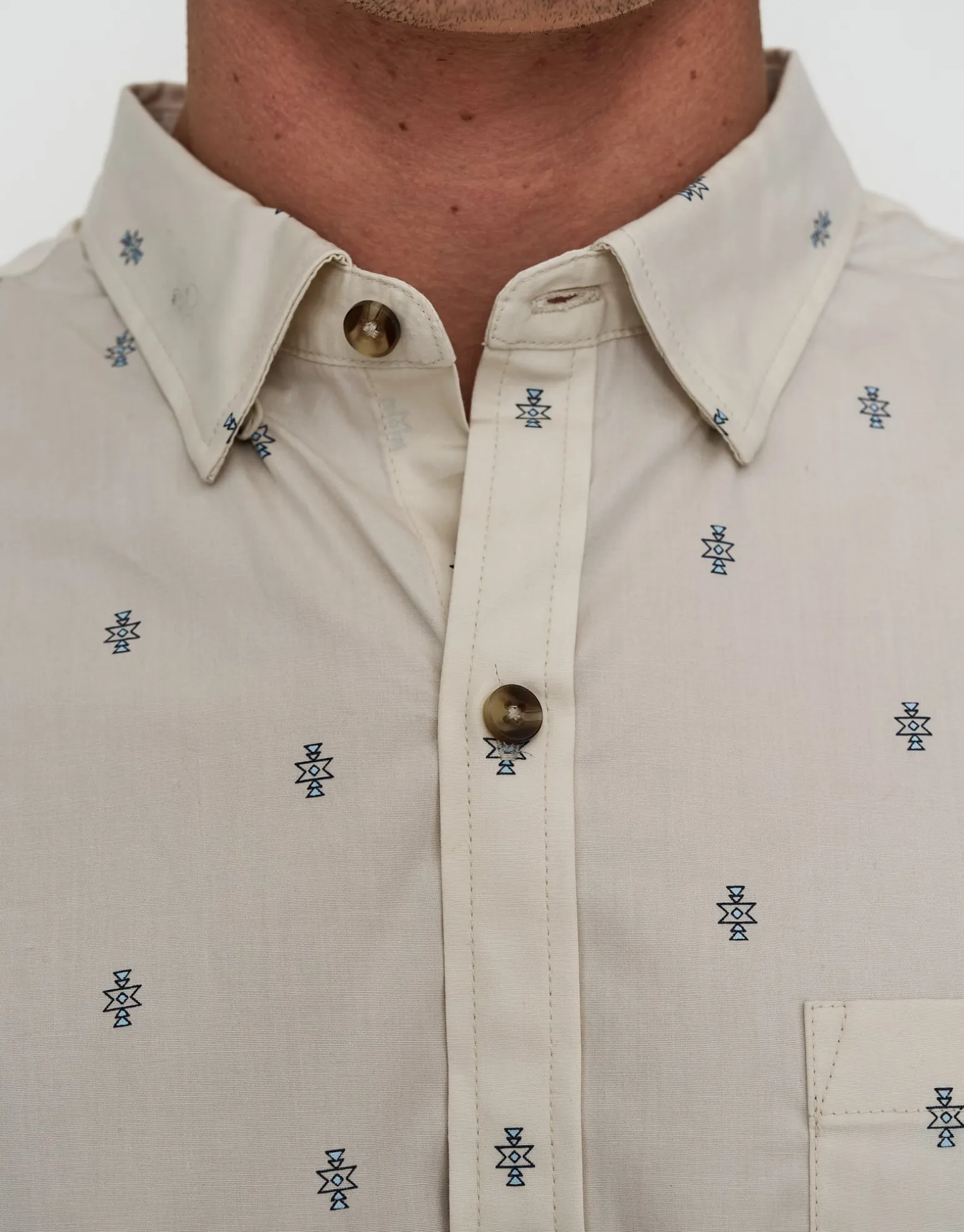 Azura Short Sleeve Shirt in Light Blue
