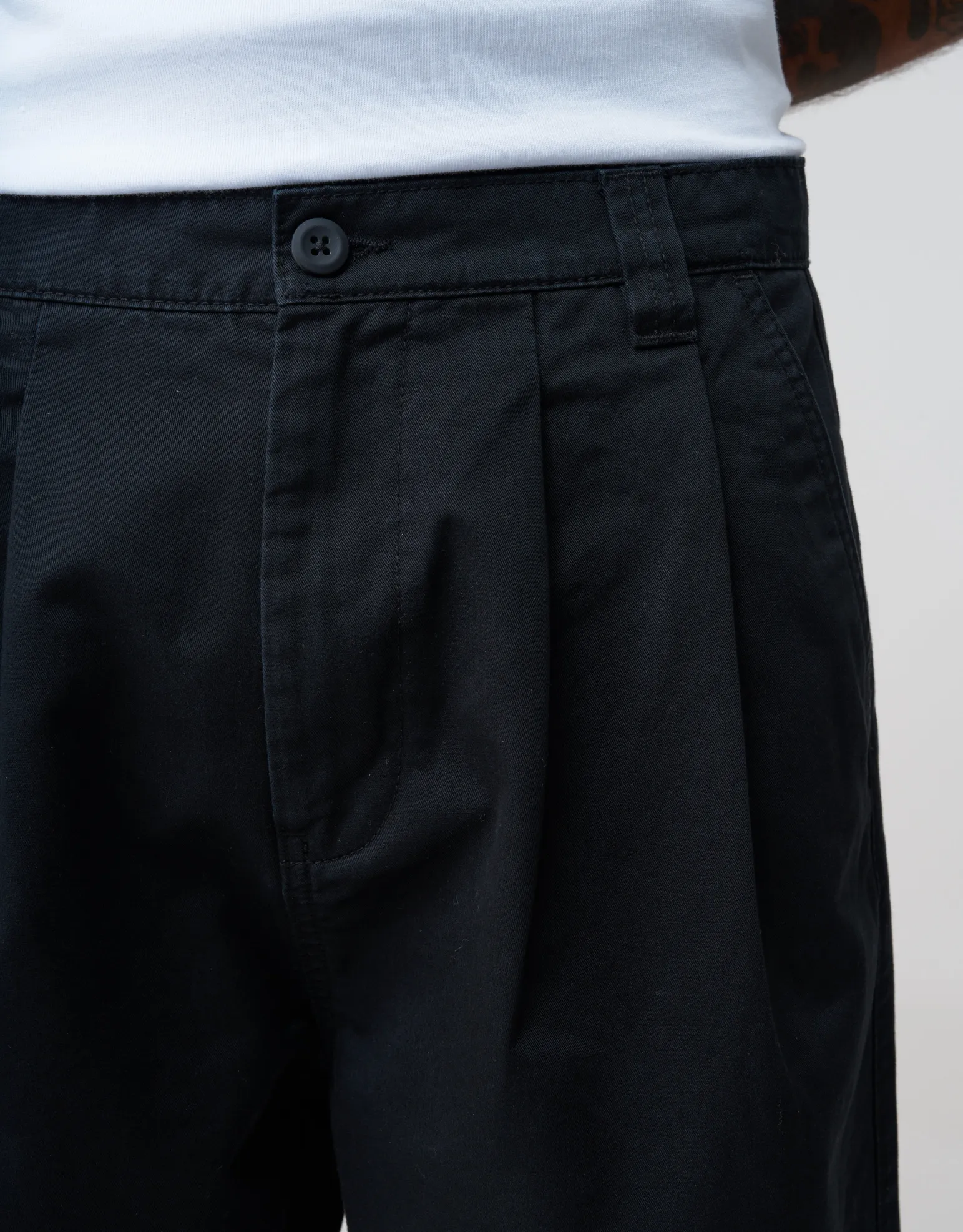 Baggy Double Pleated Pants in Black