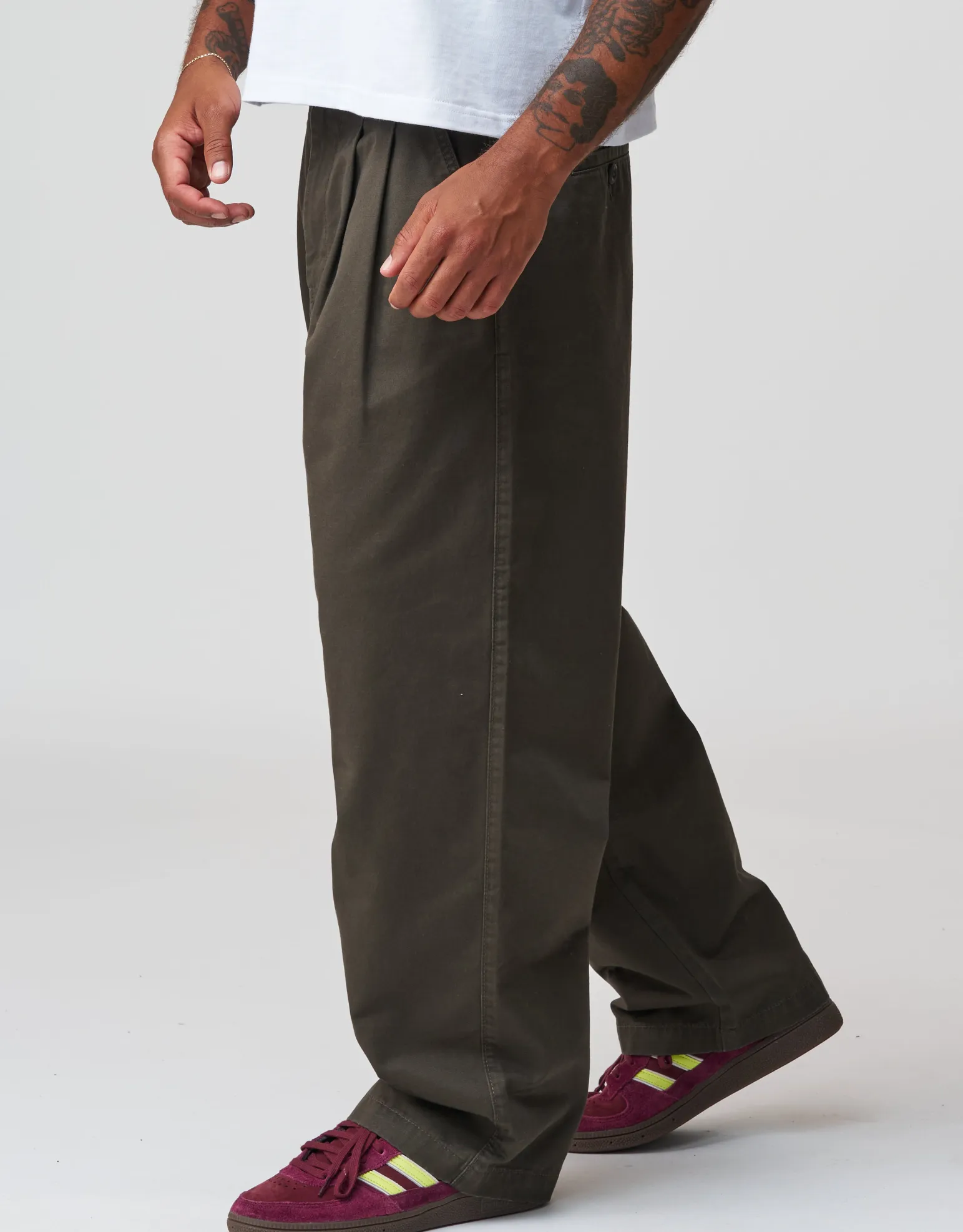 Baggy Double Pleated Pants in Tan