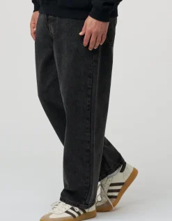 Baggy Fit Jeans in Jet Black