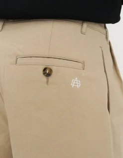 Baggy Fit Pleated Shorts in Tan