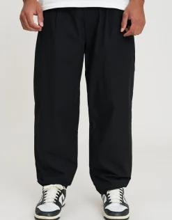 Baggy Pleated Pants in Black