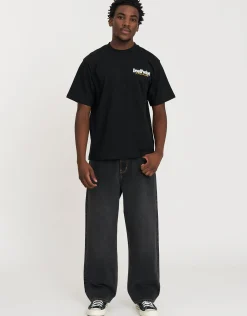 8 Ball Pool Relaxed Fit T Shirt in Black