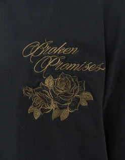 Broken Promises Box Fit T Shirt in Blanc