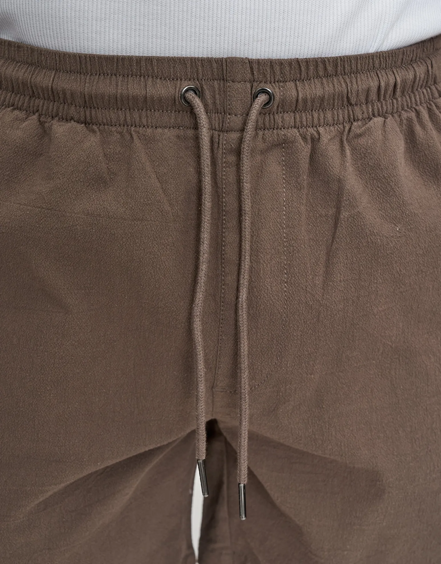 Crinkle Texture Elastic Waist Shorts in Black