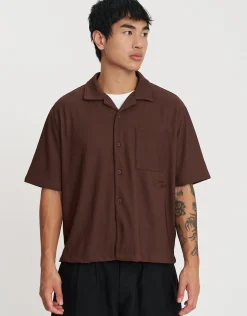 Cropped Plisse Embroidered Short Sleeve Shirt in Bitter Brown