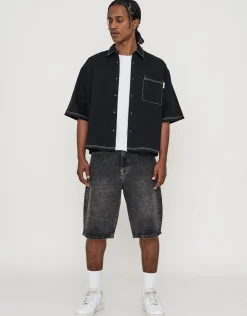 Crowned Legacy Cropped Short Sleeve Shirt in Black