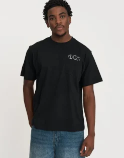 Darts Relaxed Fit T Shirt in Black