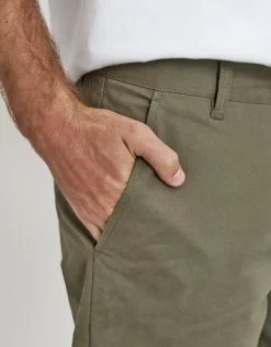 Delta Standard Fit Chinos in Burgundy