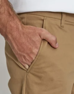 Delta Standard Fit Chinos in Burgundy