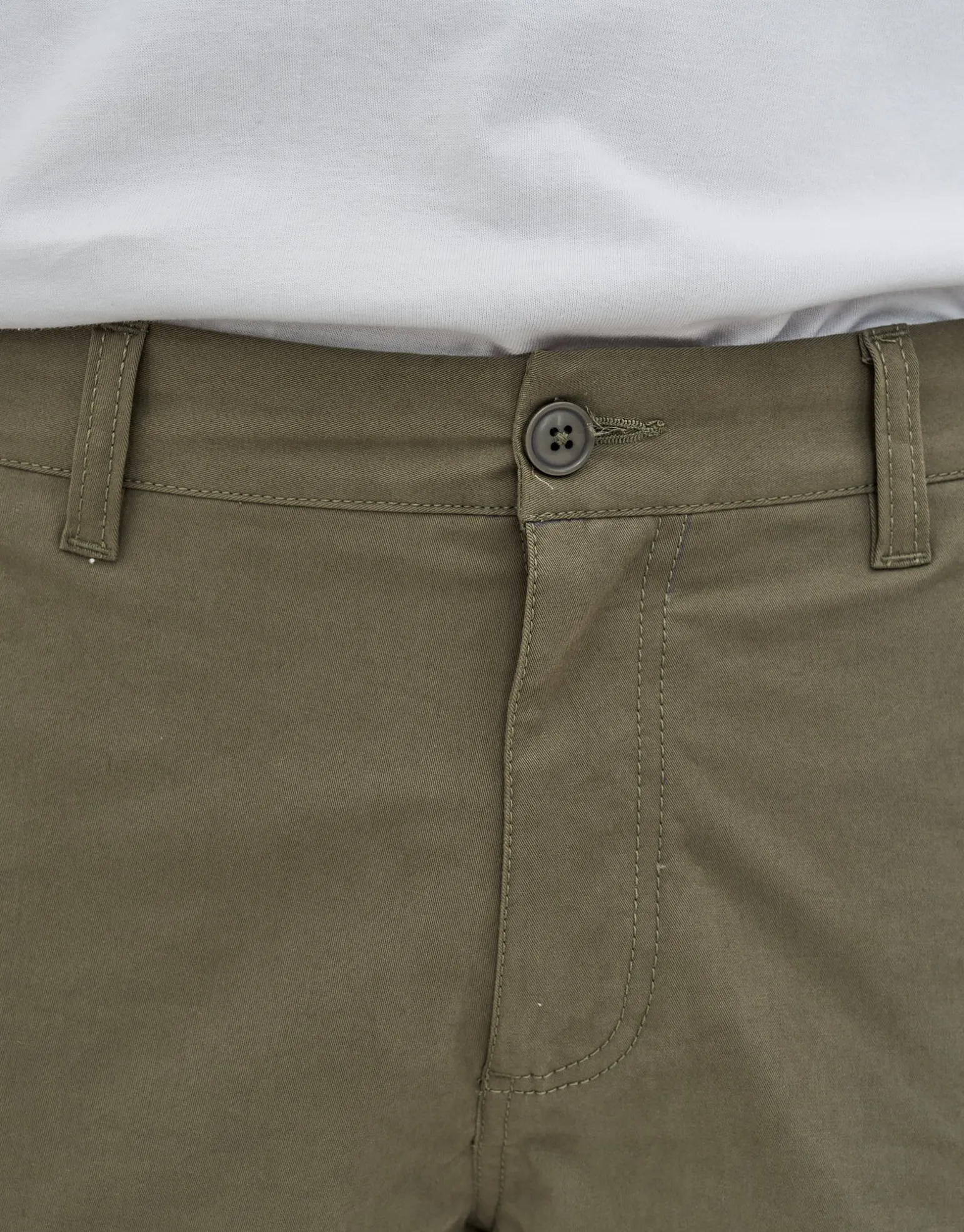 Delta Standard Fit Chinos in Burgundy