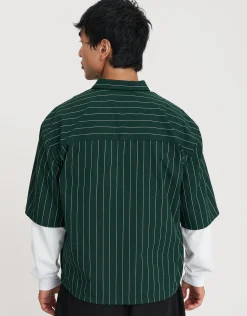 Dice Supply Cropped Short Sleeve Shirt in Deep Forest Green