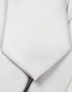 Dot Textured Slim Tie in Burgundy