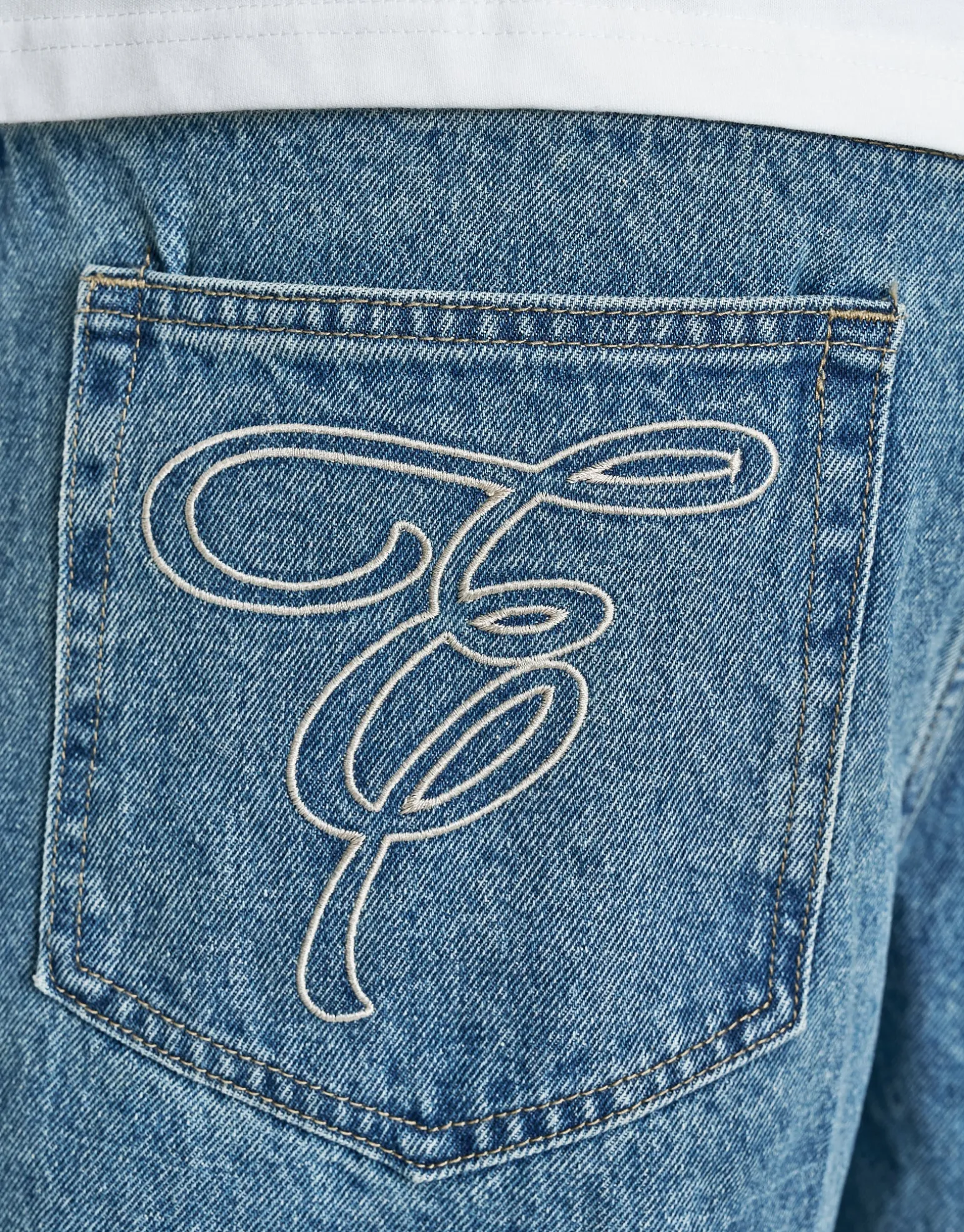 Dragons Embroidered Baggy Fit Jorts in Washed Black