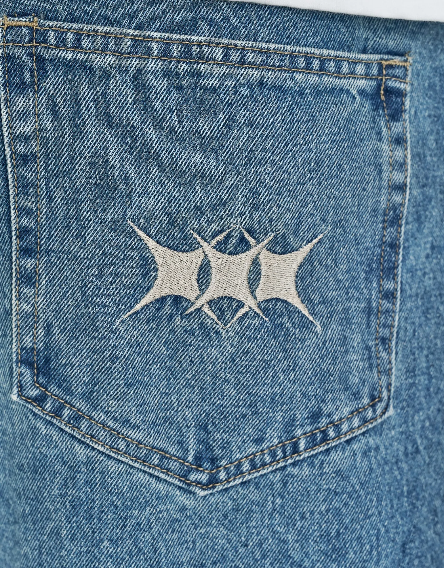 Dragons Embroidered Baggy Fit Jorts in Washed Black