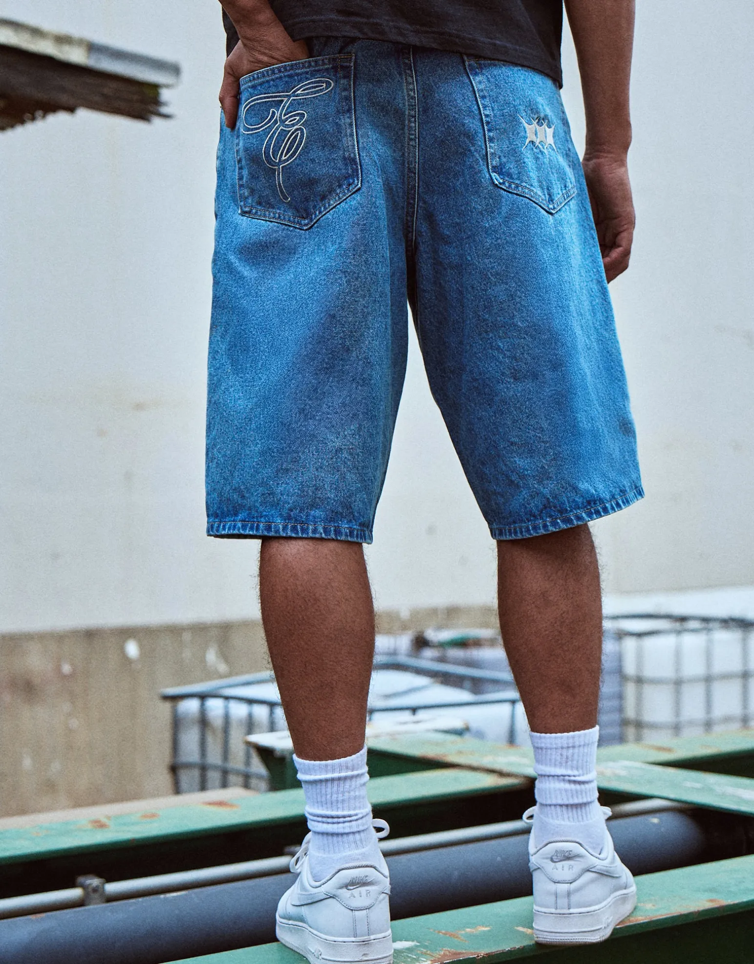 Dragons Embroidered Baggy Fit Jorts in Washed Black