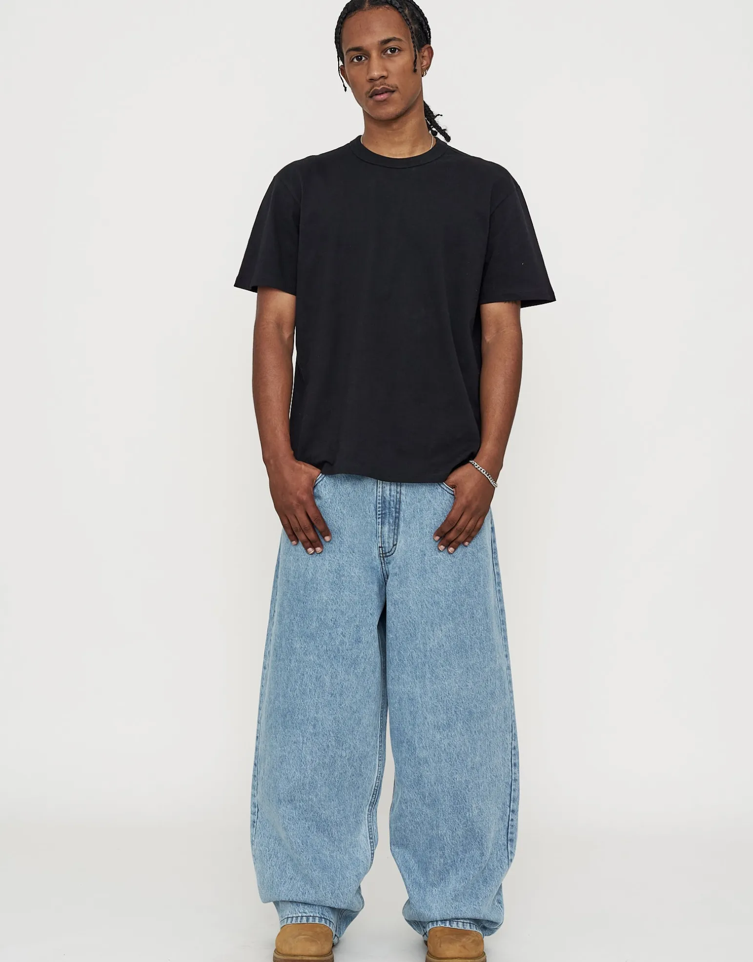 Extra Baggy Fit Jeans in Washed Black