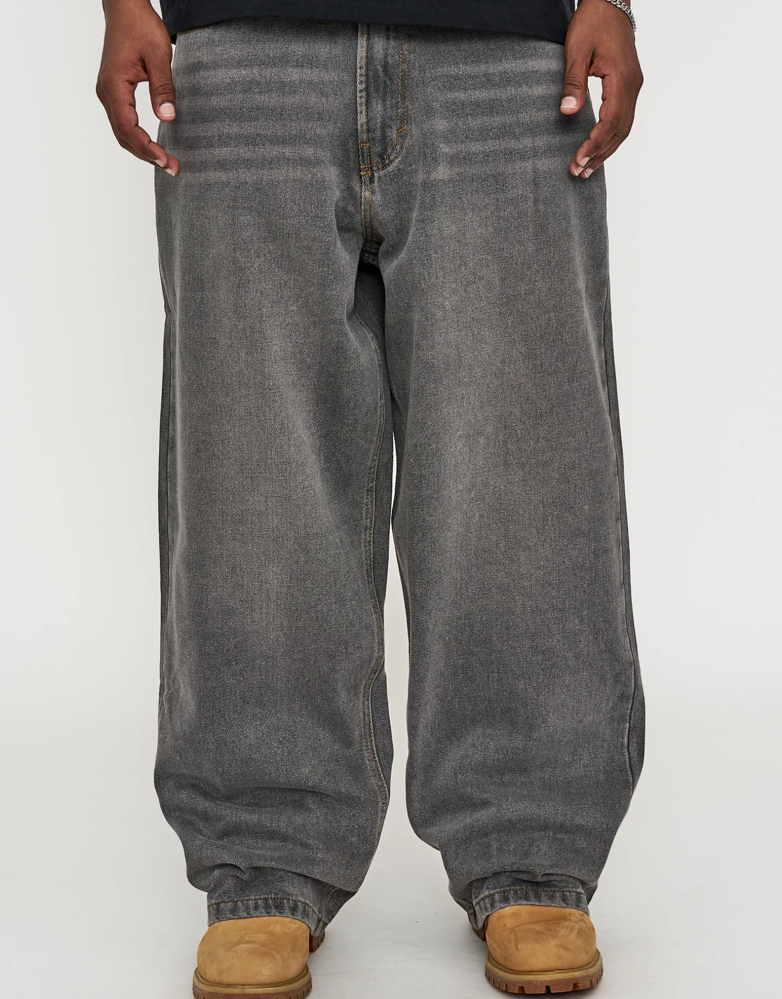 Extra Baggy Fit Jeans in Washed Black