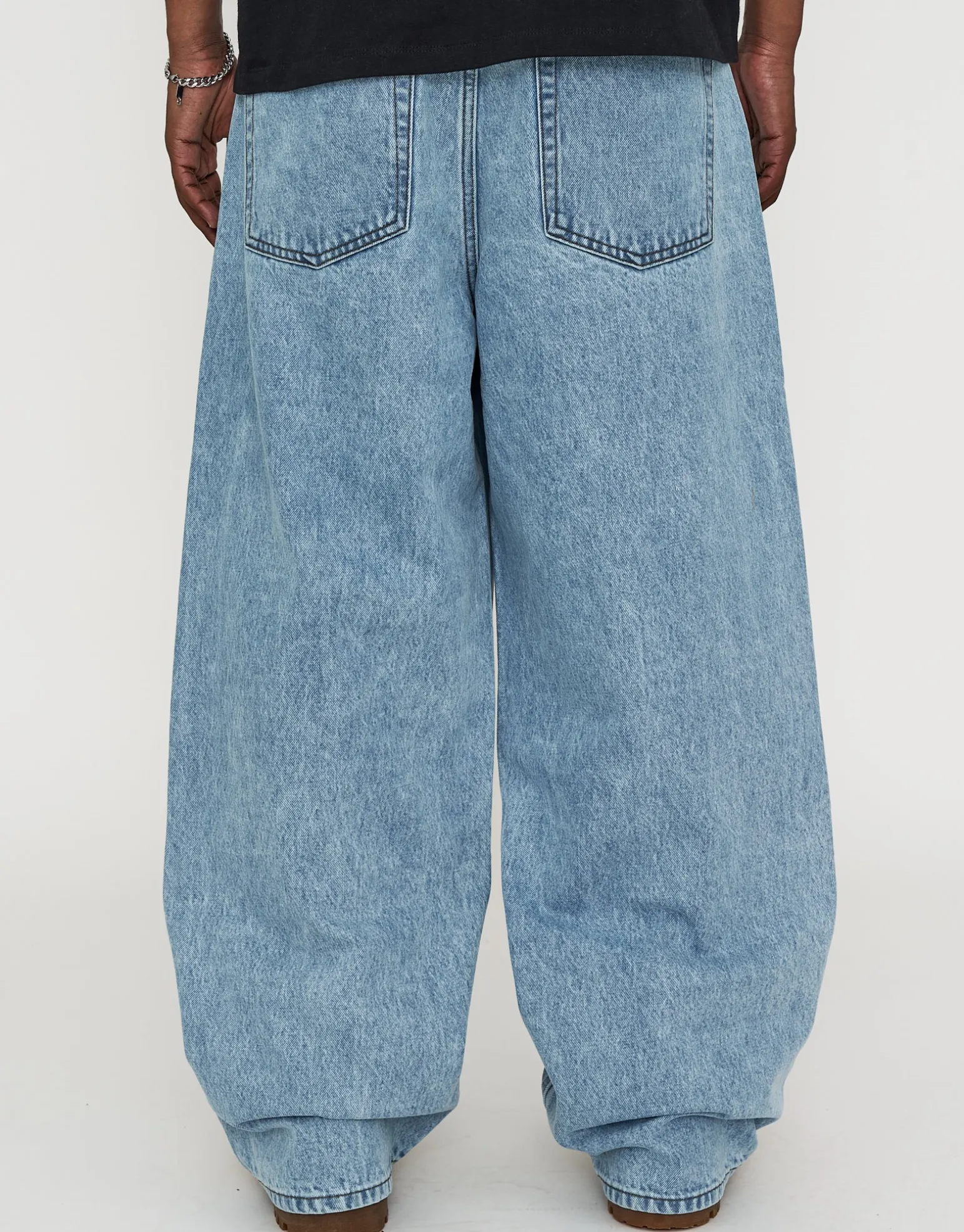 Extra Baggy Fit Jeans in Washed Black