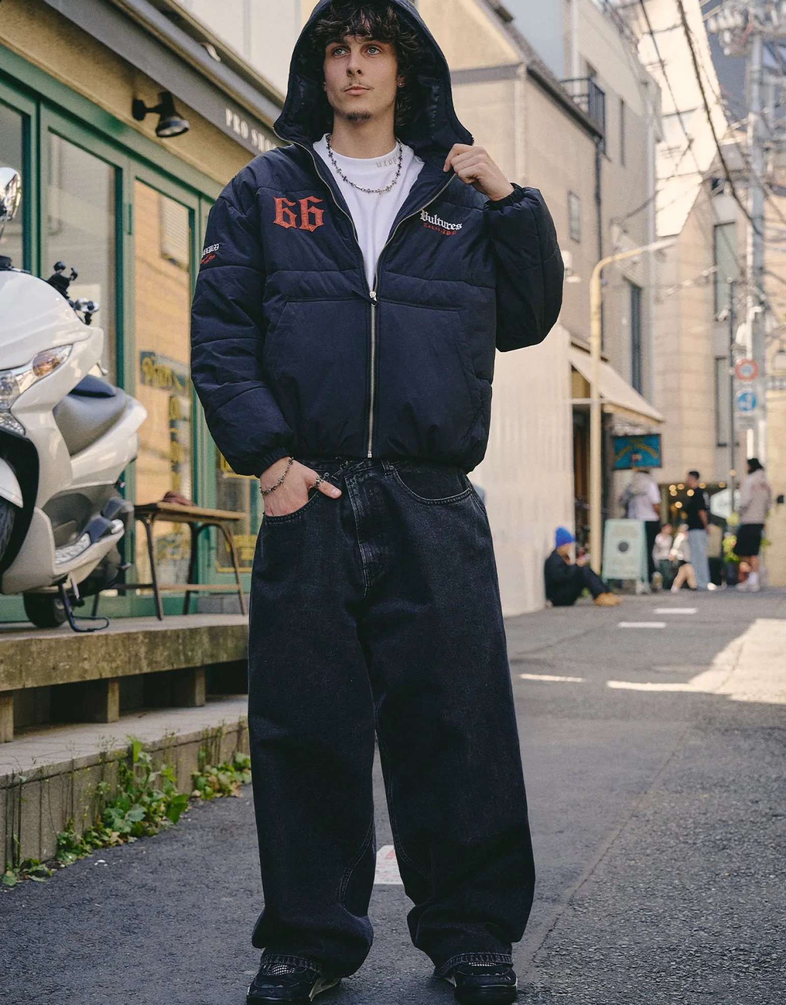 Extra Baggy Fit Jeans in Washed Black