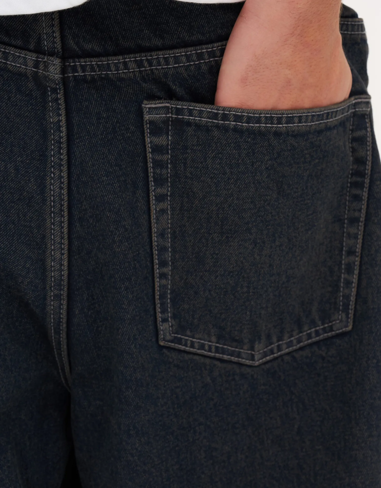 Extra Baggy Fit Jeans in Washed Black