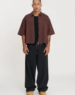 Faded Zip Up Short Sleeve Shirt in Bitter Brown