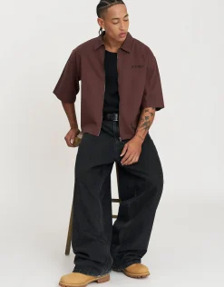 Faded Zip Up Short Sleeve Shirt in Bitter Brown