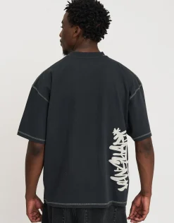 Graffiti Vanguard Raglan Box Fit T Shirt in Black