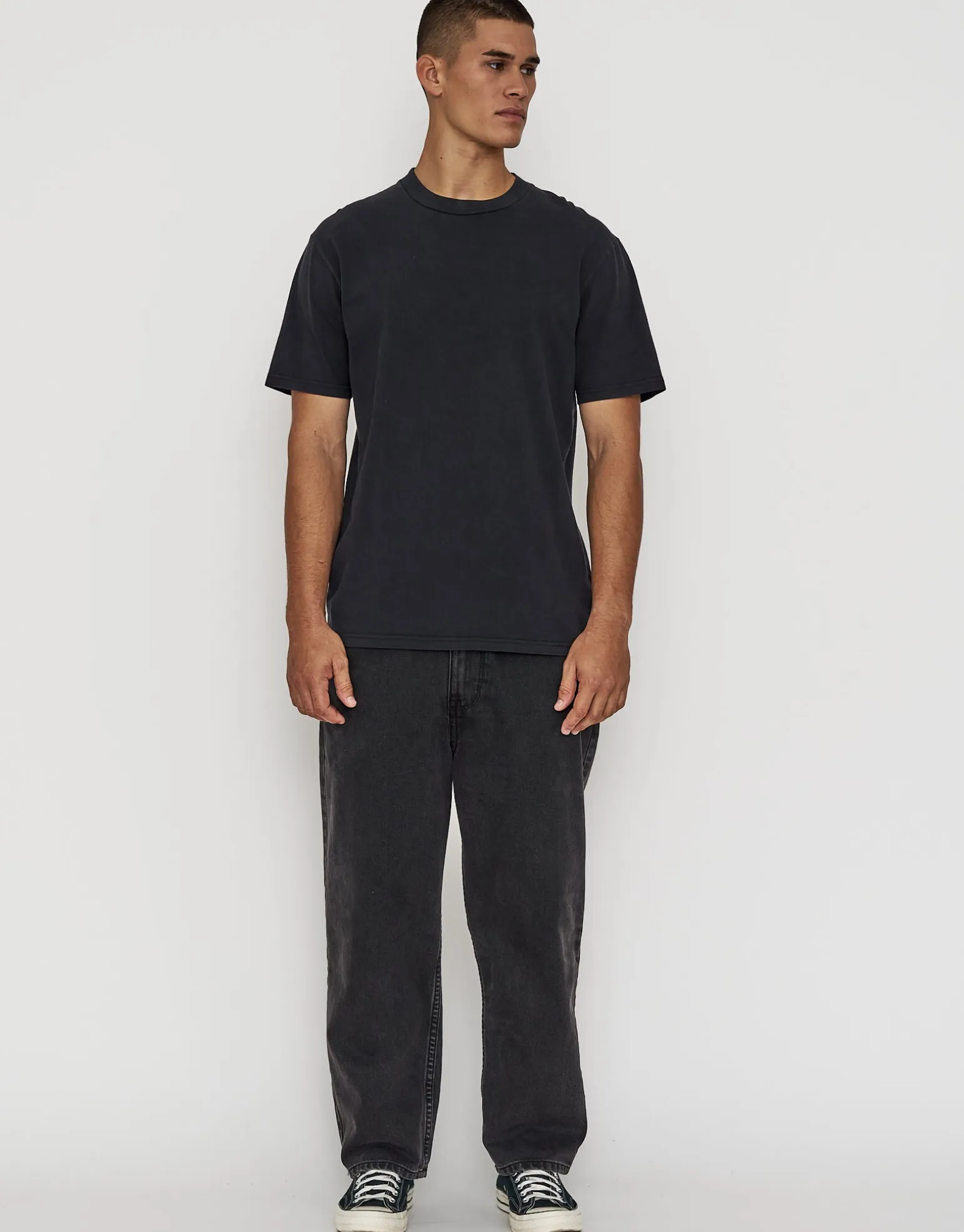 Heavyweight Regular Fit T Shirt in Black