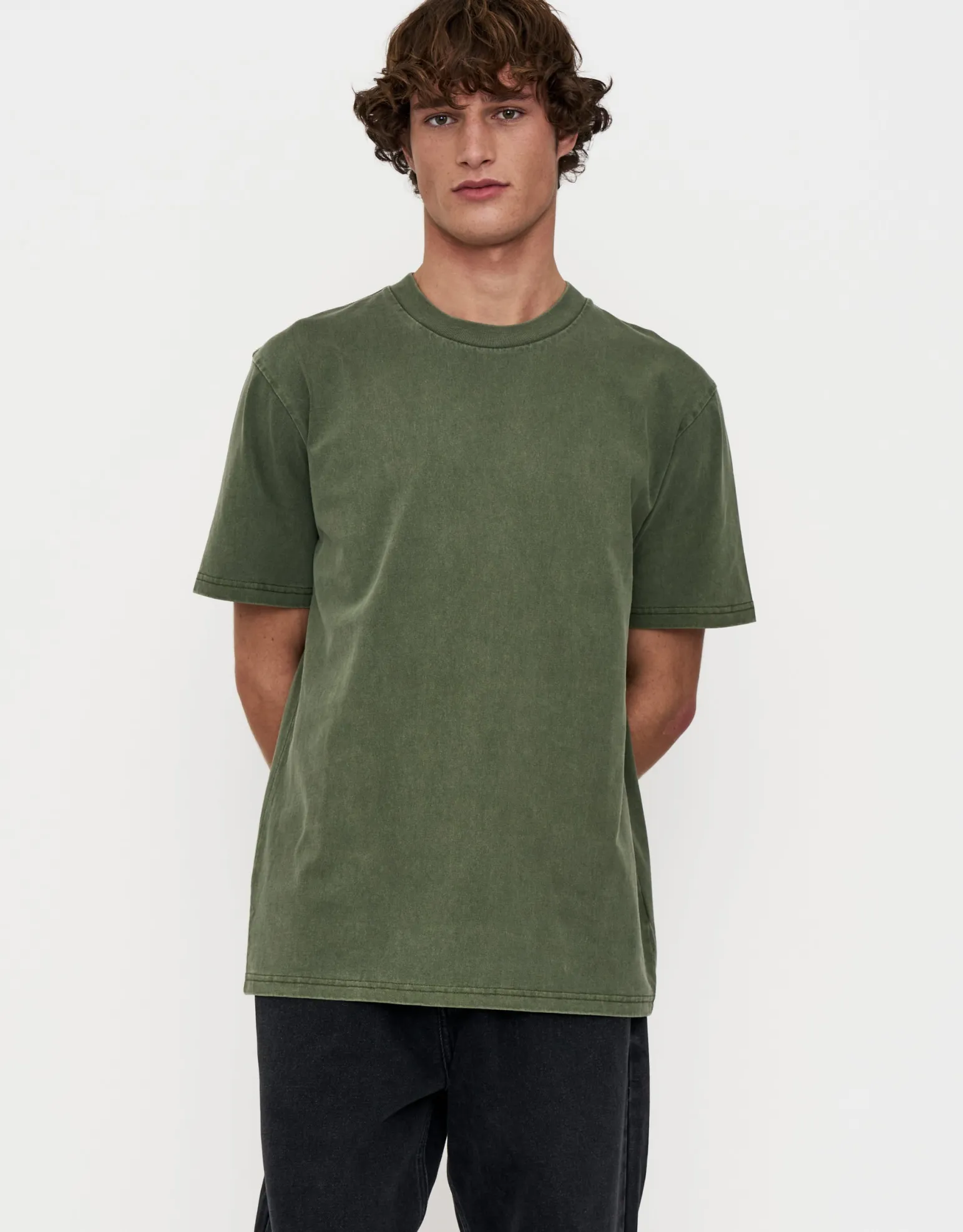 Heavyweight Regular Fit T Shirt in Black