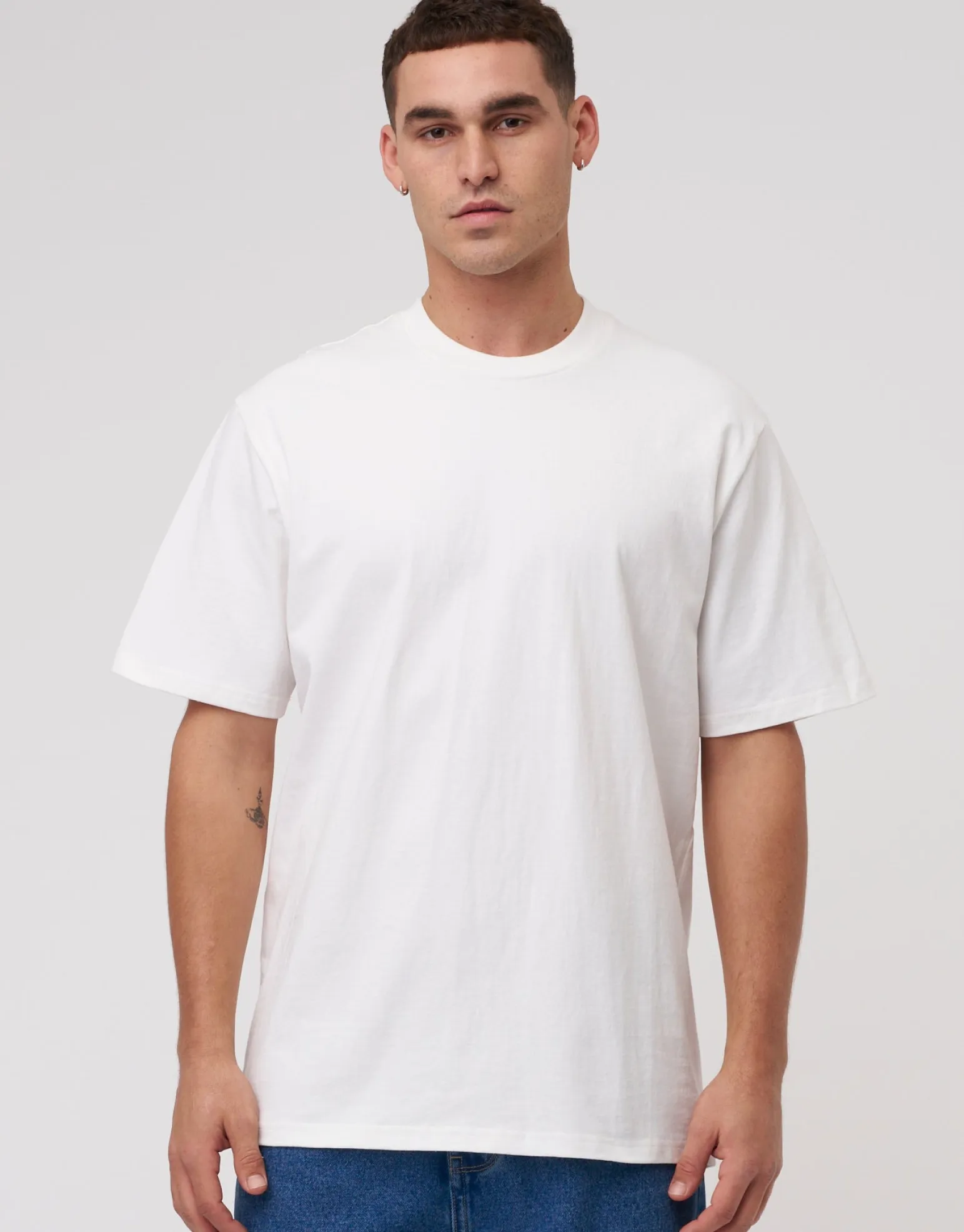 Heavyweight Regular Fit T Shirt in Black
