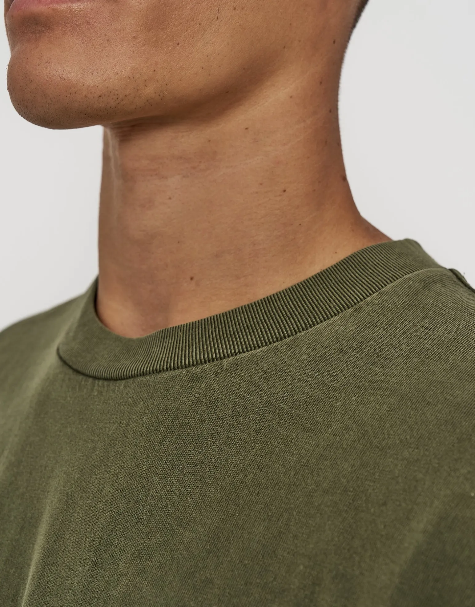 Heavyweight Regular Fit T Shirt in Black