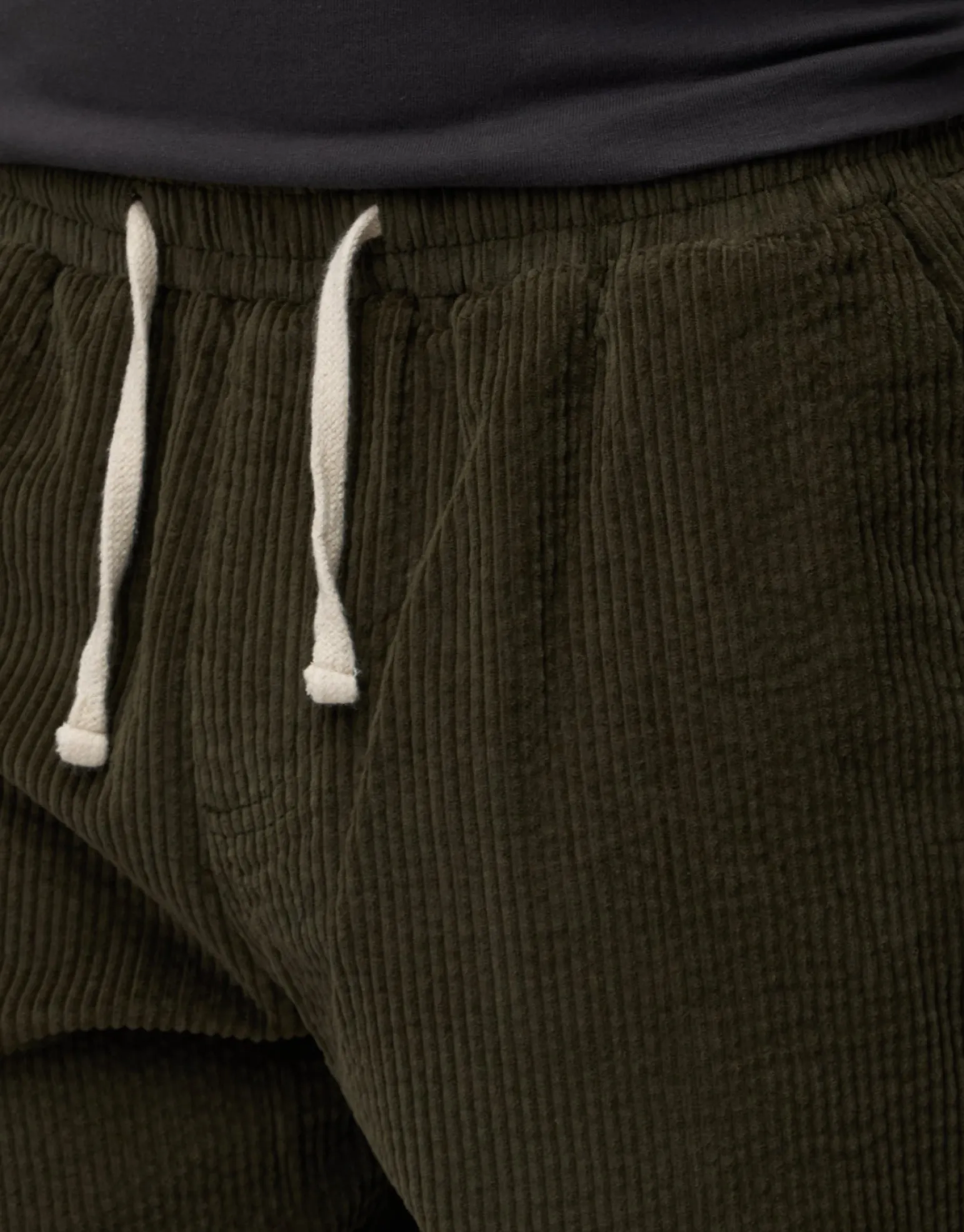 Jumbo Cord Shorts in Charcoal