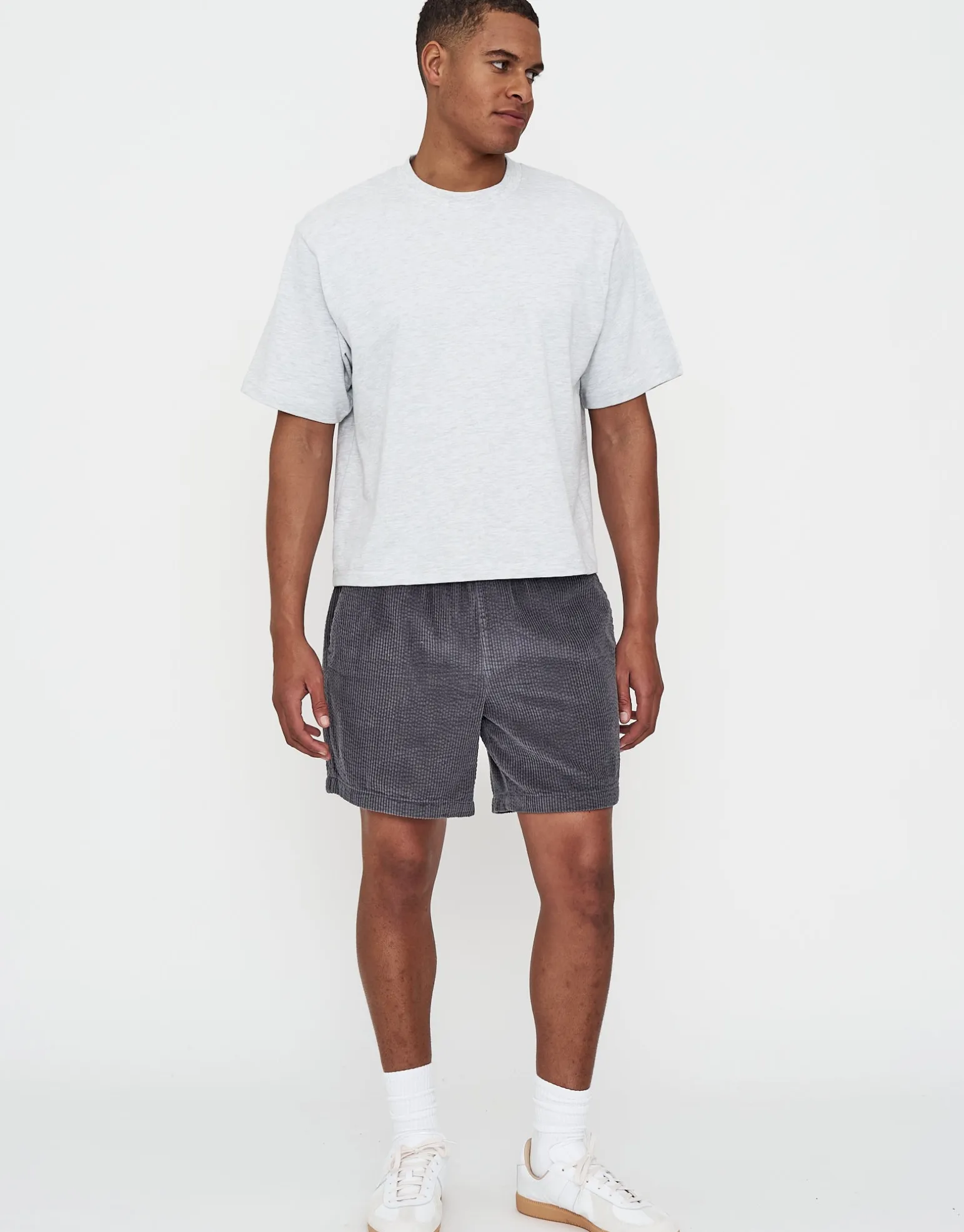 Jumbo Cord Shorts in Green