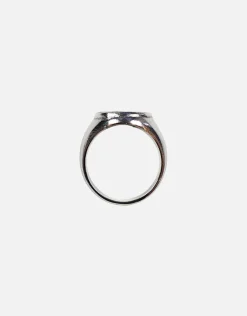 Medallion Ring in Gold