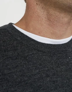 100% Merino Crew Neck Knit Jumper in Black