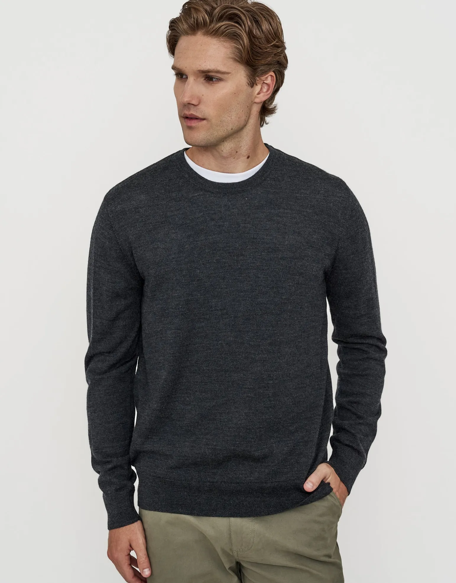 100% Merino Crew Neck Knit Jumper in Green