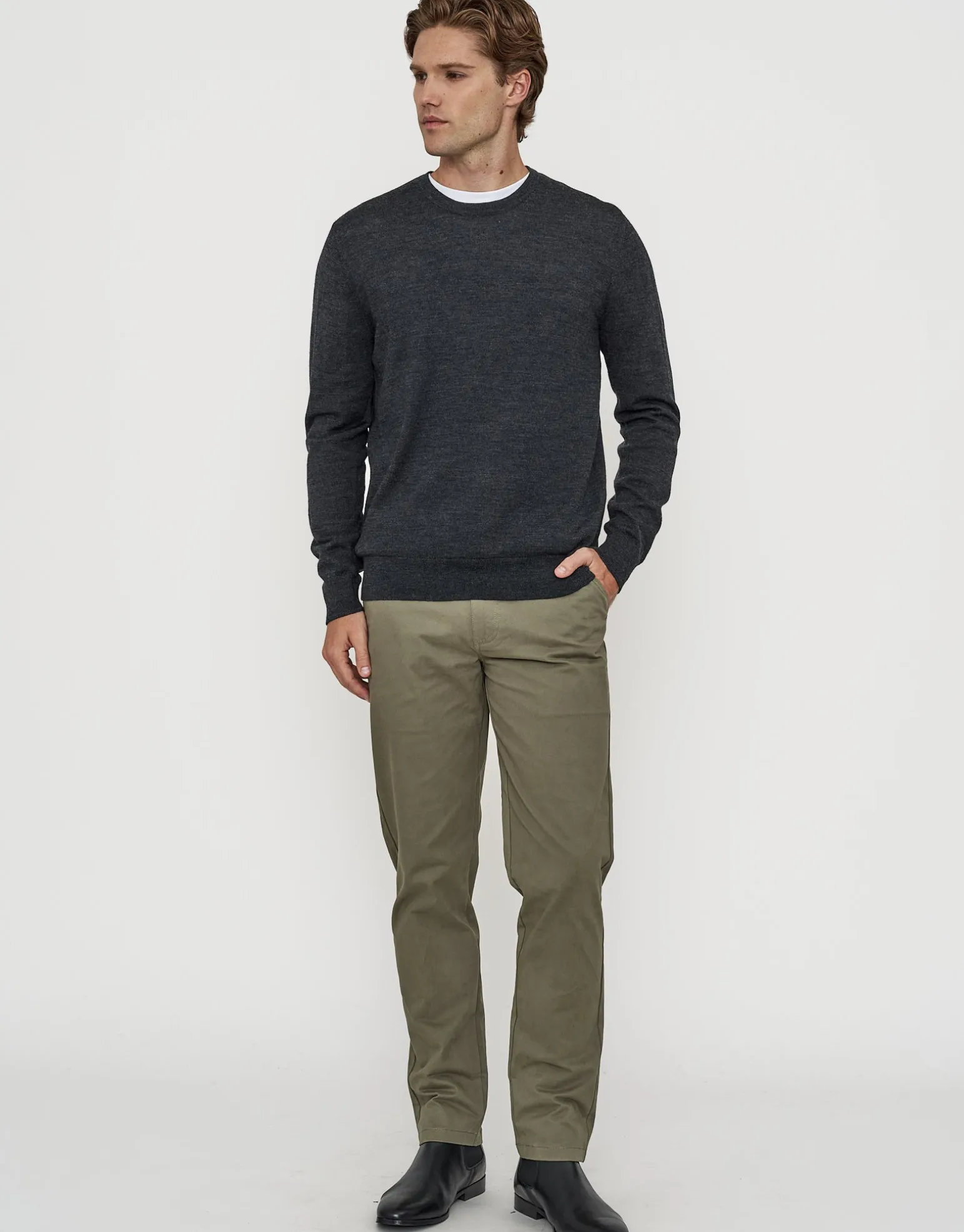 100% Merino Crew Neck Knit Jumper in Green