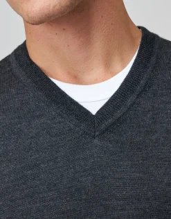 100% Merino V Neck Knit Jumper in Black