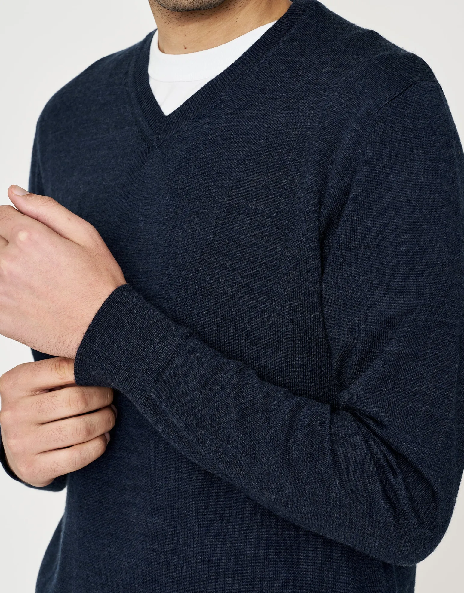 100% Merino V Neck Knit Jumper in Navy Marle