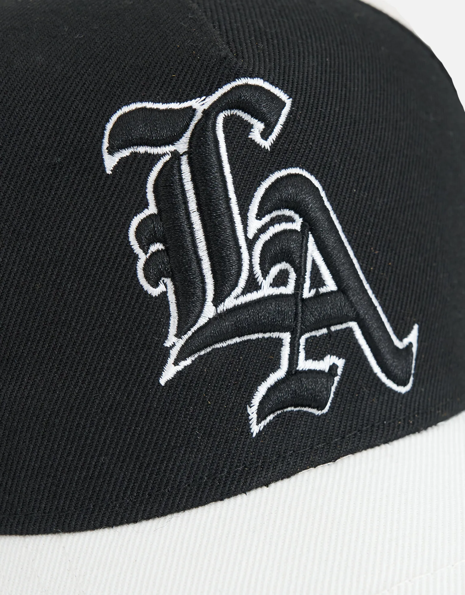 NY Embroidered Cap in Black