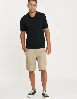 Pique Johnny Collar Short Sleeve Polo in Black