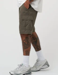 Plain Regular Fit Cargo Shorts in Black