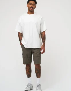 Plain Regular Fit Cargo Shorts in Green