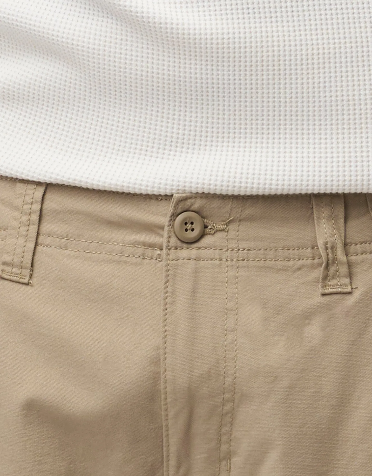 Plain Regular Fit Cargo Shorts in Green