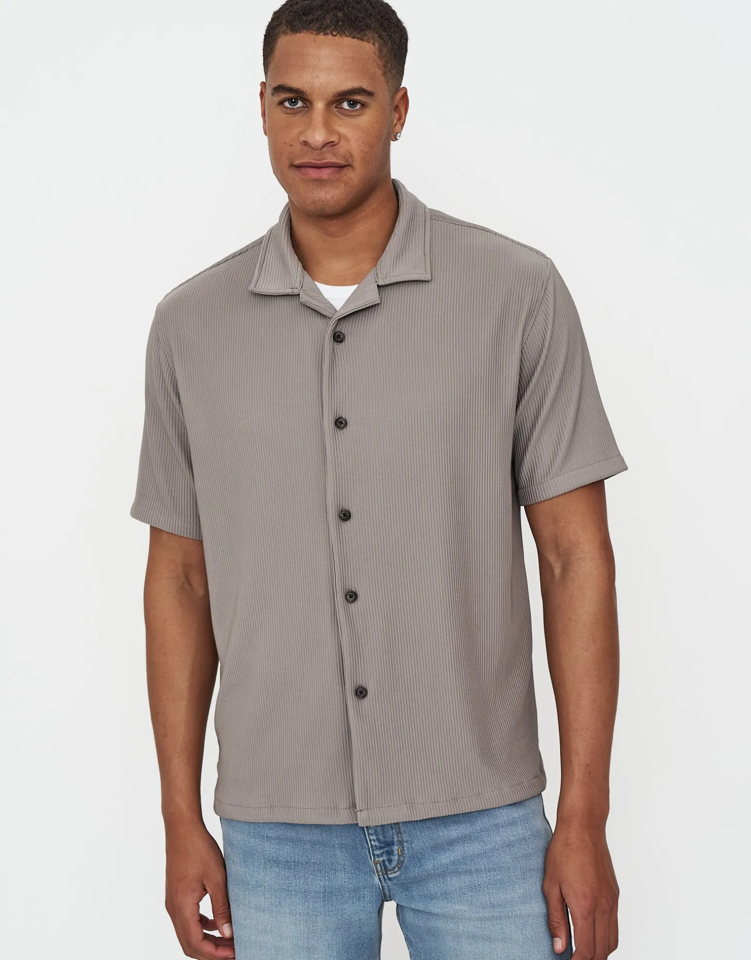 Plisse Pleated Relaxed Short Sleeve Shirt in Putty Grey