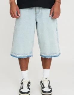 Raw Edge Denim Jort in Vintage Light Blue