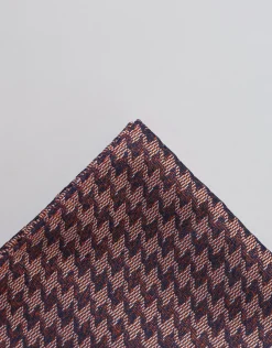 Roslyn Houndstooth Pocket Square in Burgundy